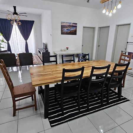 Faliza Adelia Residence Kajang Esterno foto